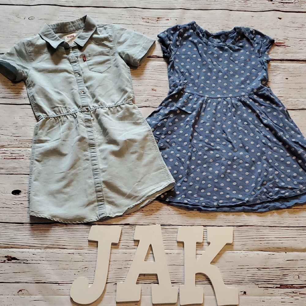 LEVI'S DRESS SHIRT AND OLD NAVY POLKA DOT DRESS 👩